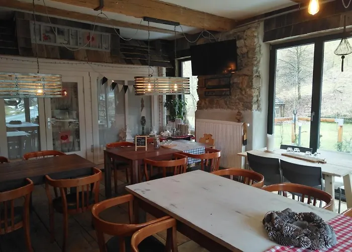 לינה וארוחת בוקר Landhof Schober Studio's